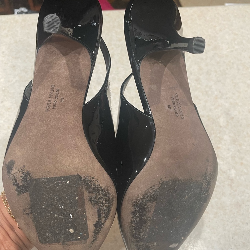 Vera Wang Kitten Heel pump - Picture 4 of 4